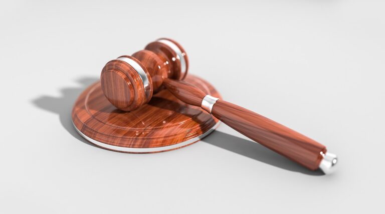 Sonhar que foi demitido injustamente: 5 significados reveladores